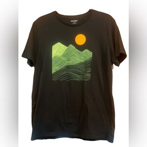 Old Navy Short Sleeve Tee with Artistic Design